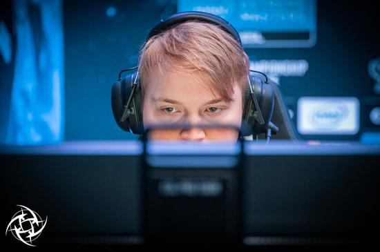 一加15引领165帧游戏革命提升用户体验